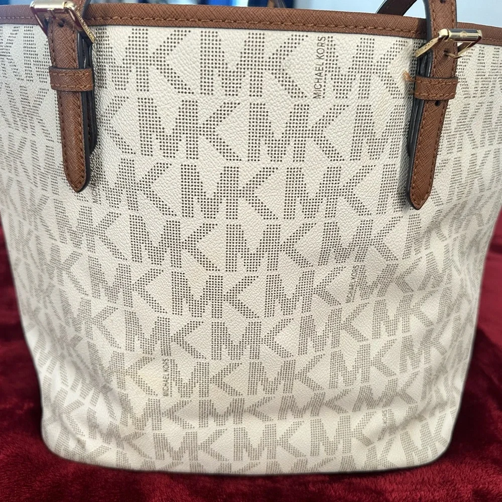 Michael Kors Cream and Brown Logo Tote with VGC - Picture 3 of 9